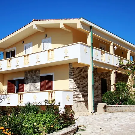 Mara Apartment Razanac Exterior photo