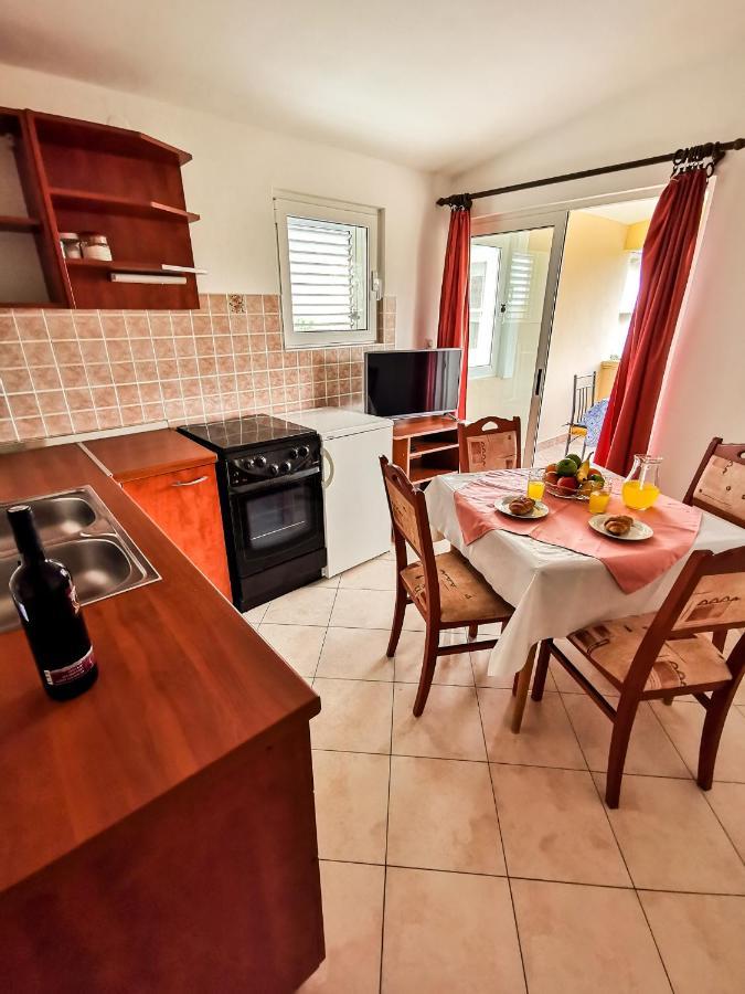 Mara Apartment *