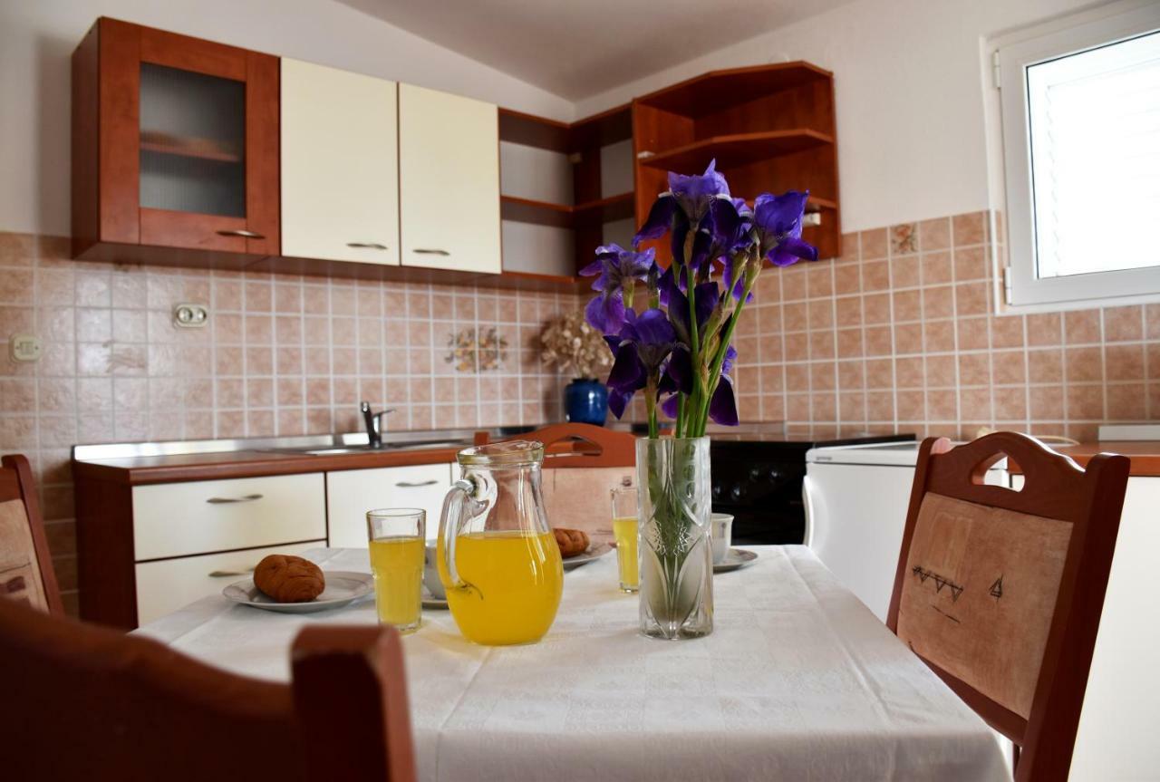 Apartment Mara Razanac