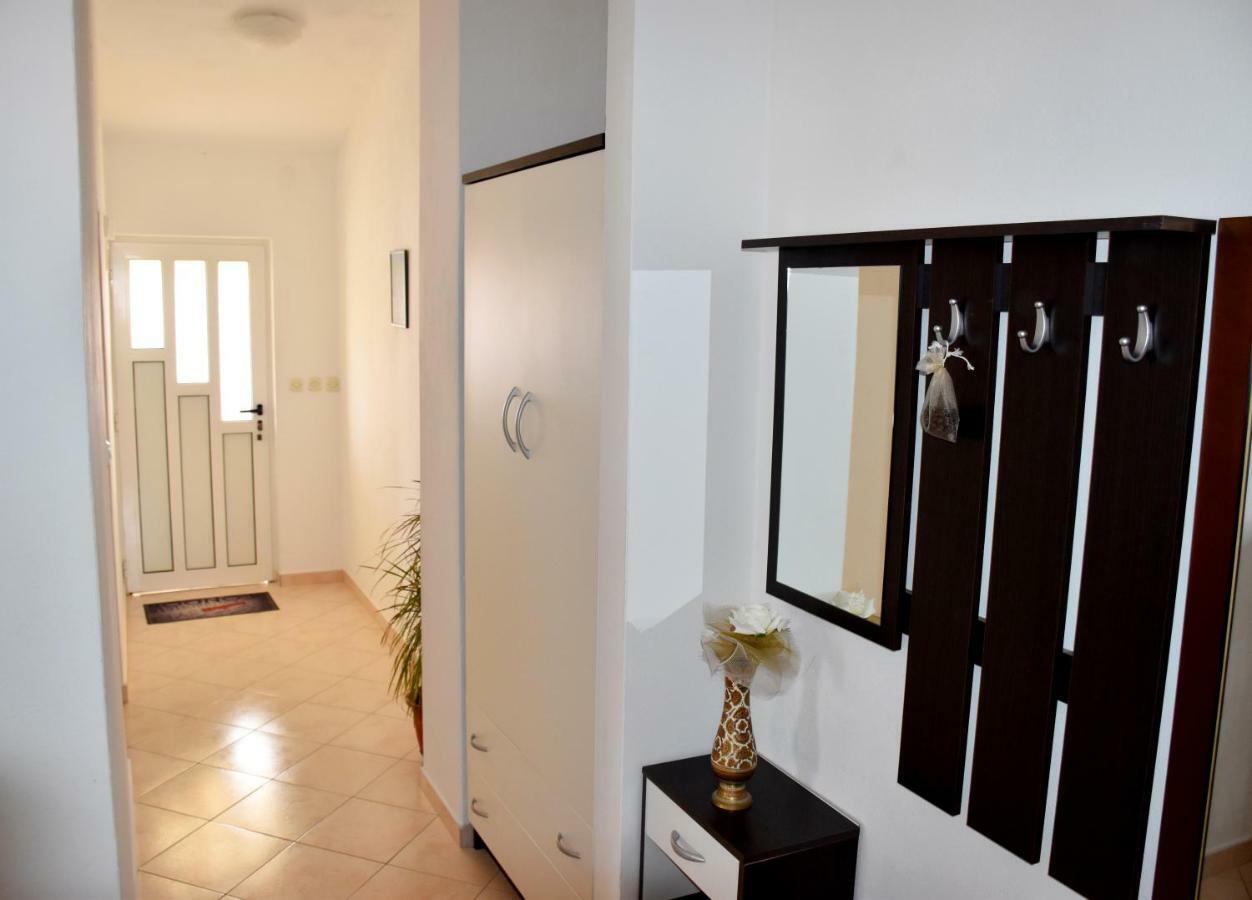 Mara Apartment Razanac